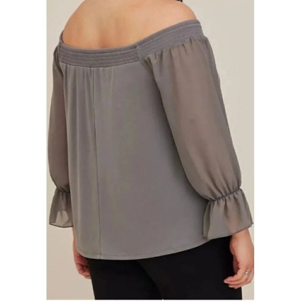 NWT Torrid Womens Gray Studio Knit Off Shoulder Smocked Chiffon Swing Top Large - Picture 3 of 13